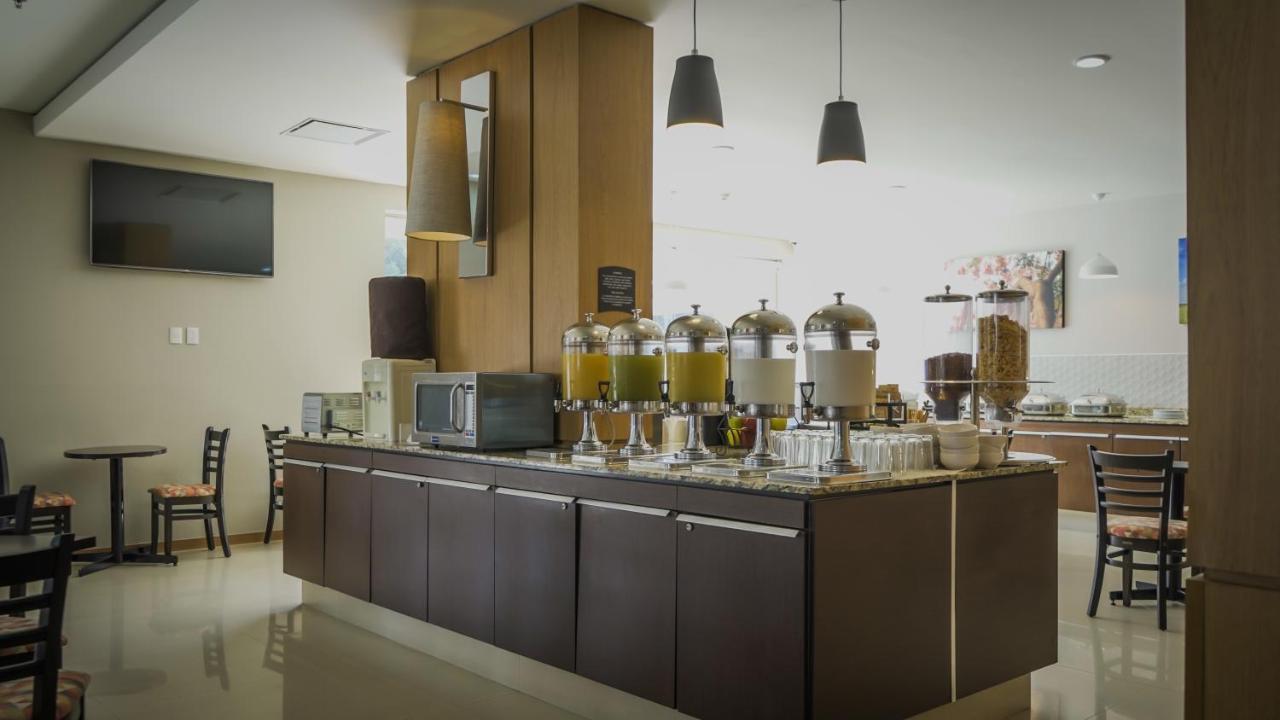 Staybridge Suites Guadalajara Expo By Ihg Zapopan Kültér fotó